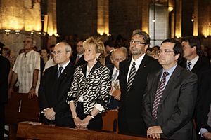 Archivo:Fernández de la Vega asiste al funeral de Vicente Ferrer. Pool Moncloa. 1 de julio de 2009