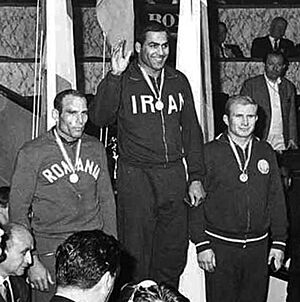 Archivo:Francisc Balla, Mansour Mehdizadeh, Prodan Gardzhev 1965