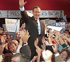 Archivo:George H.W. Bush campaign 1988 (cropped)