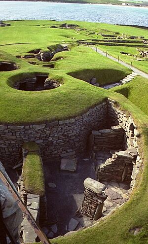 Archivo:Jarlshof(NigelDuncan)Feb2007