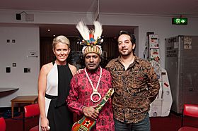 Archivo:Jennifer Robinson, Benny Wenda, and Airi Ingram at TEDxSydney 2013 (8723856807)