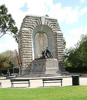 Archivo:Kintore memorial