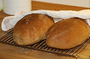 Archivo:Loaves of bread2