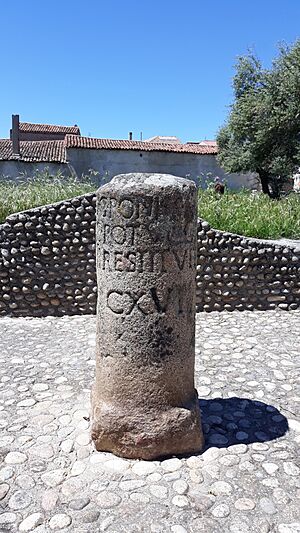 Archivo:Miliario de La Granja1