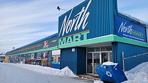 Archivo:Northmart Inuvik
