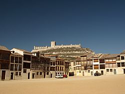 Peñafiel - Plaza del Coso04052009 02