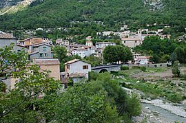 Pont entre Roquesteron et Roquestéron-Grasse.jpg