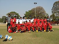 Archivo:PuneFC Senior Squad and Staff