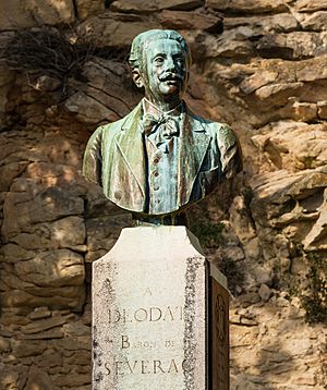Archivo:Saint-Félix-Lauragais - Buste de Deodat de Séverac par Joseph Lamasson inuguré le 14 septembre 1924