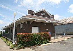 Stilwell Oklahoma train depot.jpg