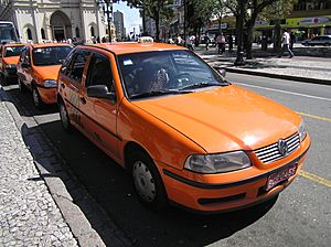 Archivo:Taxi Curitiba Brasil