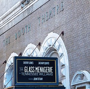 Archivo:The Glass Menagerie at Booth Theatre (10540820846)