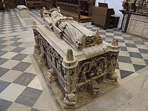 Toro - Monasterio del Sancti Spiritus (Sepulcro de Beatriz de Portugal 2).jpg