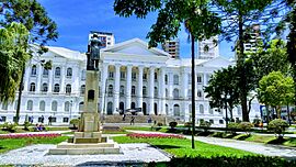 UFPR vista frontal.jpg