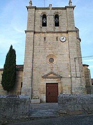 Archivo:Villandiego, fachada de la iglesia de santa Marina