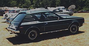 Archivo:1972 AMC Gremlin X green 5-litre V8 Nashville