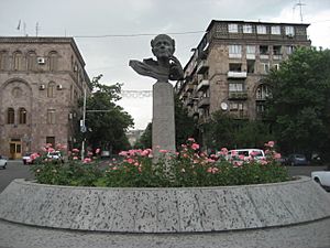Archivo:Andrei Sakharov-IMG 0887-raffi kojian