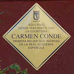 Archivo:Aquí vivió la escritora Carmen Conde