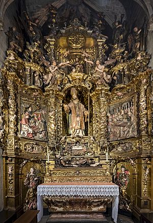 Archivo:Barcelona Cathedral Interior - Chapel of saint Pacian and saint Francis Xavier by Joan Roig, and Joan Moxí