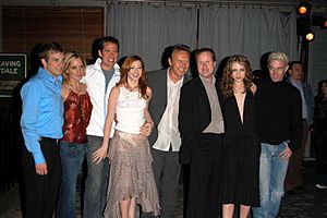 Archivo:Buffy The Vampire Slayer cast2