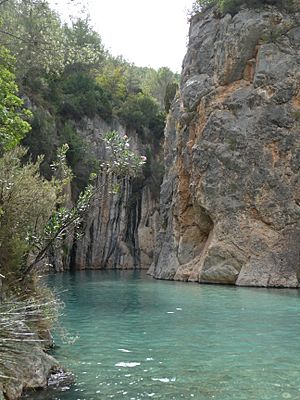 Archivo:Curso alto del Mijares en Montanejos 06