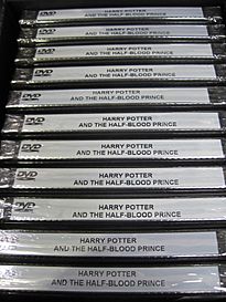 Archivo:Harry Potter & the Half-Blood Prince DVDs at Costco SSF ECR