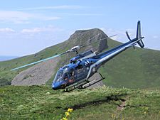 Archivo:Helicopter rescue sancy takeoff