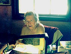 Hilda Hilst na Casa do Sol 1998.jpg