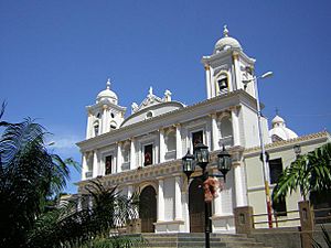 Archivo:Iglesia de San casimiro 100