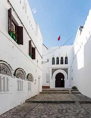 Archivo:Kasbah, Tánger, Marruecos, 2015-12-11, DD 26