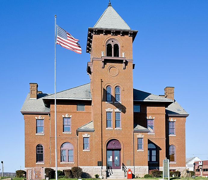 Archivo Madison County Missouri Courthouse at Fredericktown, MO USA