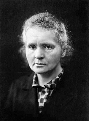 Archivo:Marie Curie c1920