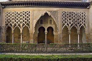 Archivo:Patio del Yeso (Pórtico). Reales Alcázares de Sevilla