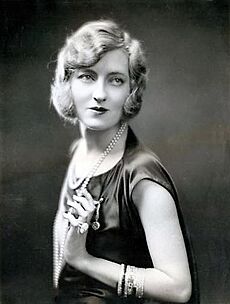 Peggy Hopkins Joyce Schwarz.jpg