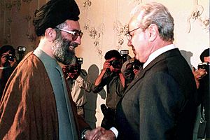 Archivo:President Ali Khamenei and Javier Pérez de Cuéllar