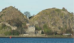 Archivo:Scotland Dumbarton Castle bordercropped