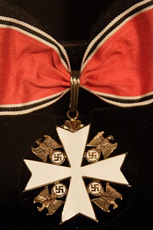 Archivo:Service Cross of the German Eagle