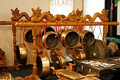 Traditional indonesian instruments04