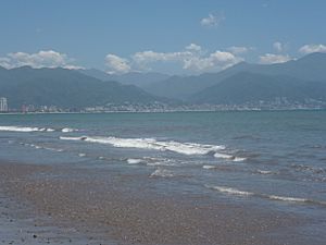 Archivo:Vista Hacia Zona Hotera desde Boca de Tomates