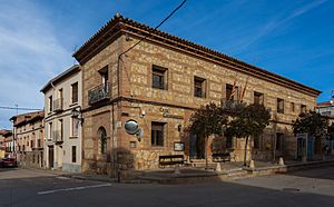 Archivo:Ayuntamiento, Báguena, Teruel, España, 2014-01-08, DD 07