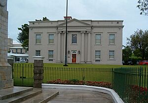 Archivo:Bermuda-Cabinet Office and Senate-1