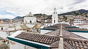 Archivo:Catedral de Quito, Quito, Ecuador, 2015-07-22, DD 79