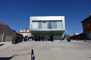 Archivo:Centro cultural, Hontanares de Eresma