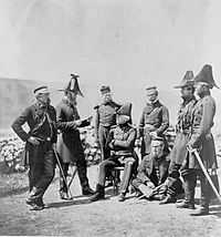 Archivo:Gen-brown-and-staff-crimea-1855-by-roger-fenton