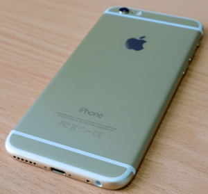 Archivo:IPhone 6 bottom
