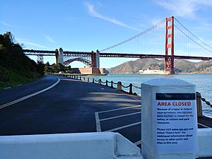 Archivo:I didn't get to go to Fort Point (31538293877)