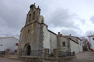 Archivo:Iglesia de Nuestra Señora del Carmen, Peñaparda 01