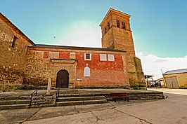 Iglesia de San Pedro en Fuentes de Ropel.jpg
