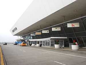 Archivo:JFK Terminal 7