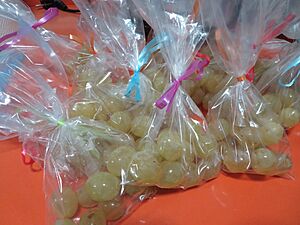 Archivo:Las 12 uvas de Nochevieja. Las 12 uvas de la suerte (España)